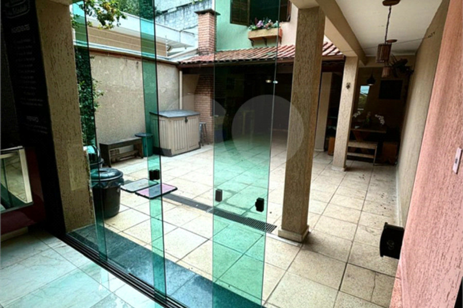 Sobrado à venda com 3 quartos, sendo 1 suíte, em Vila Albertina, São Paulo, SP