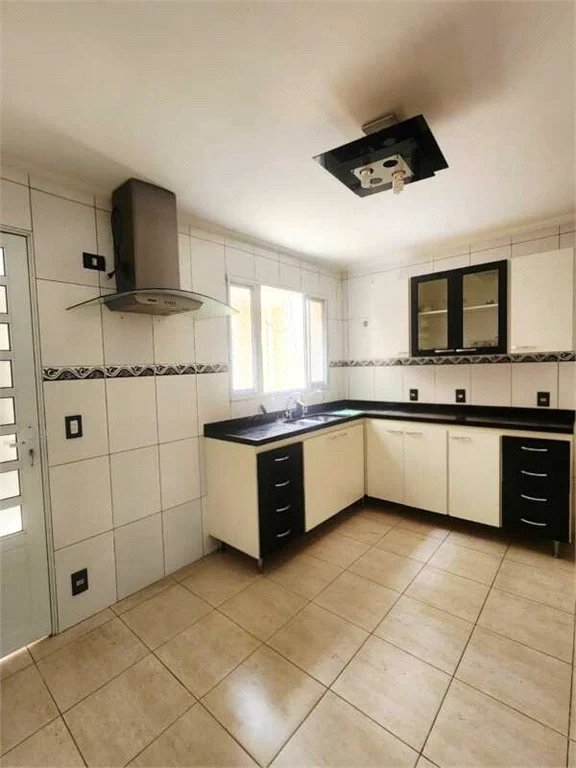 Sobrado à venda com 3 quartos, sendo 1 suíte, em Jardim das Vertentes, São Paulo, SP