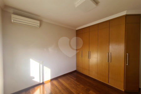 Casa à venda com 3 suítes no condomínio Vinhas da Vista Alegre - Lado Sede, Vinhedo - SP