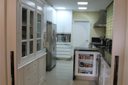 Apartamento à venda com 3 suítes em Campo Belo, São Paulo, SP