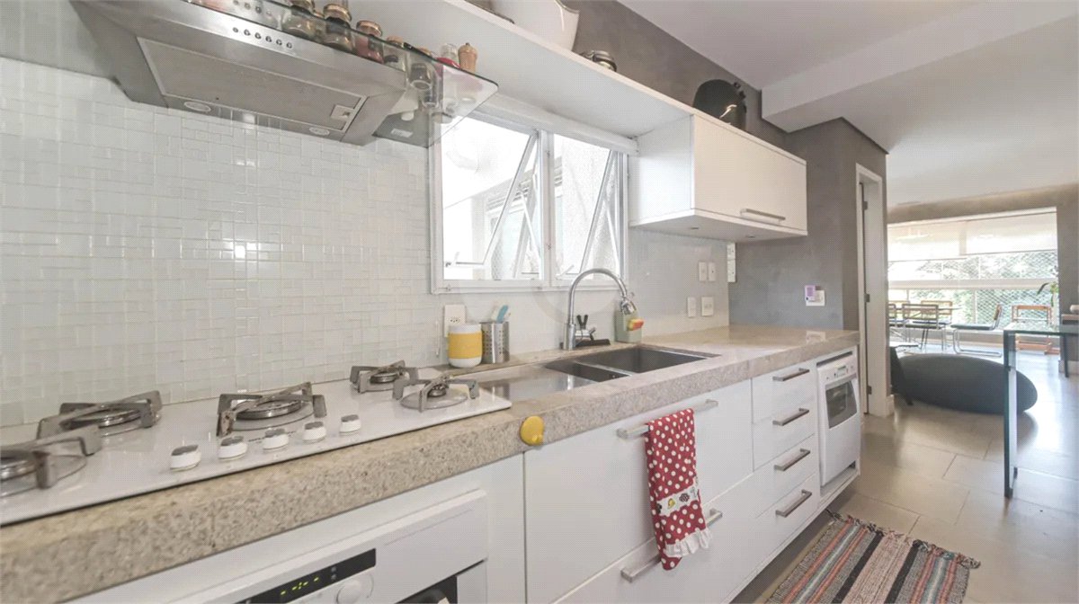 Apartamento à venda com 3 suítes em Vila Gertrudes, São Paulo, SP