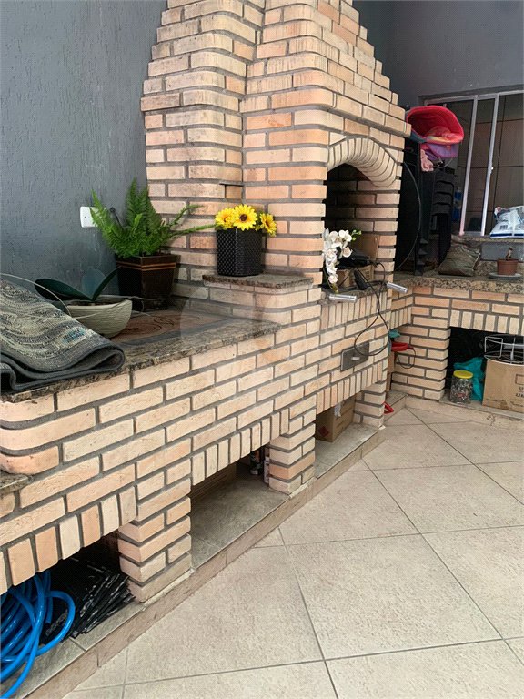 Sobrado à venda com 3 quartos em Calmon Viana, Poá, SP