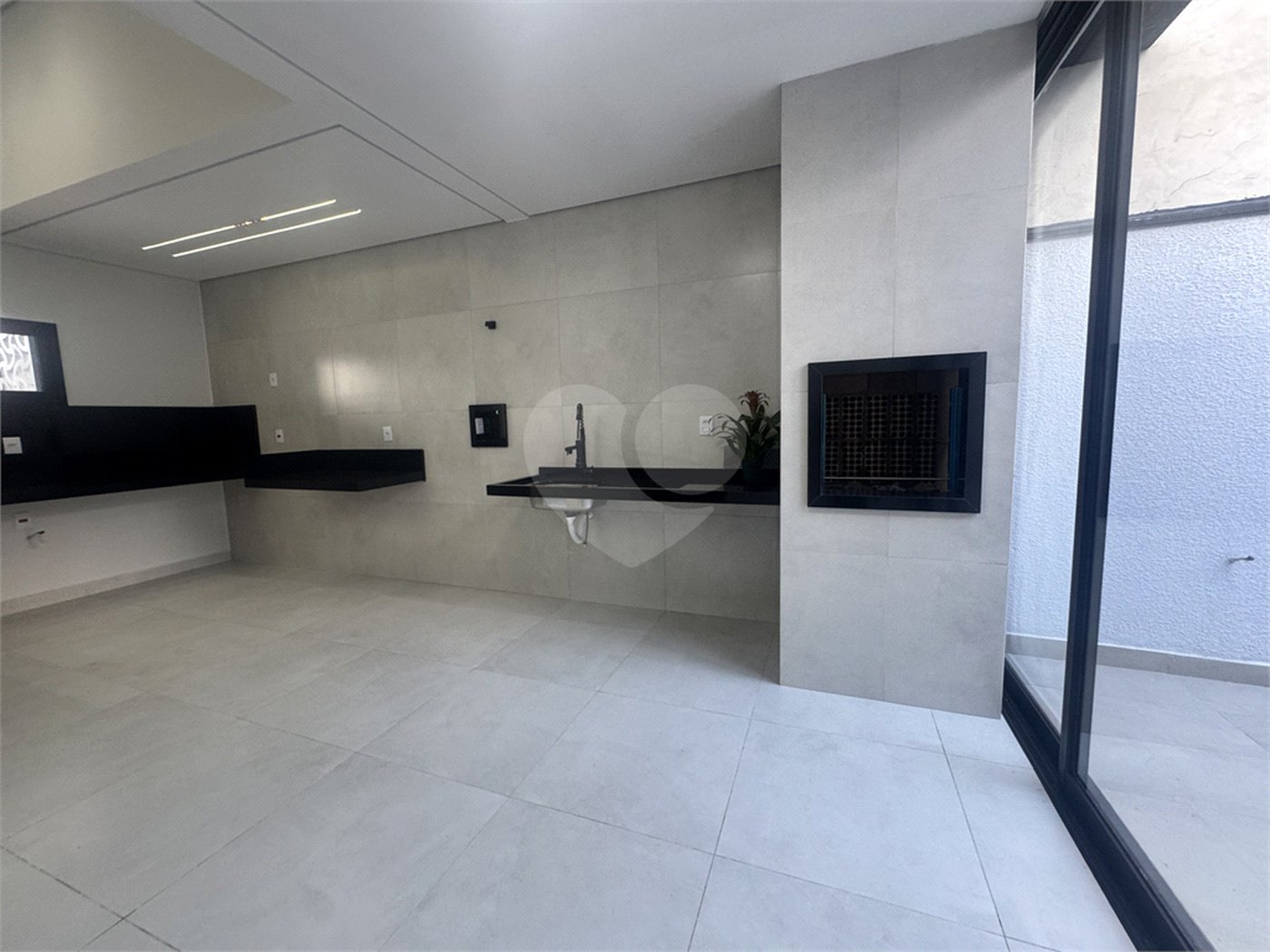 Casa à venda com 3 quartos, sendo 1 suíte, no condomínio Residencial Villagio Wanel, Sorocaba - SP