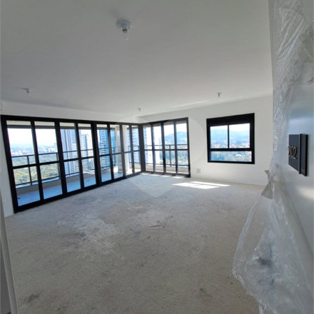 Apartamento à venda com 3 suítes, em Alphagran Alphaville, Barueri, SP