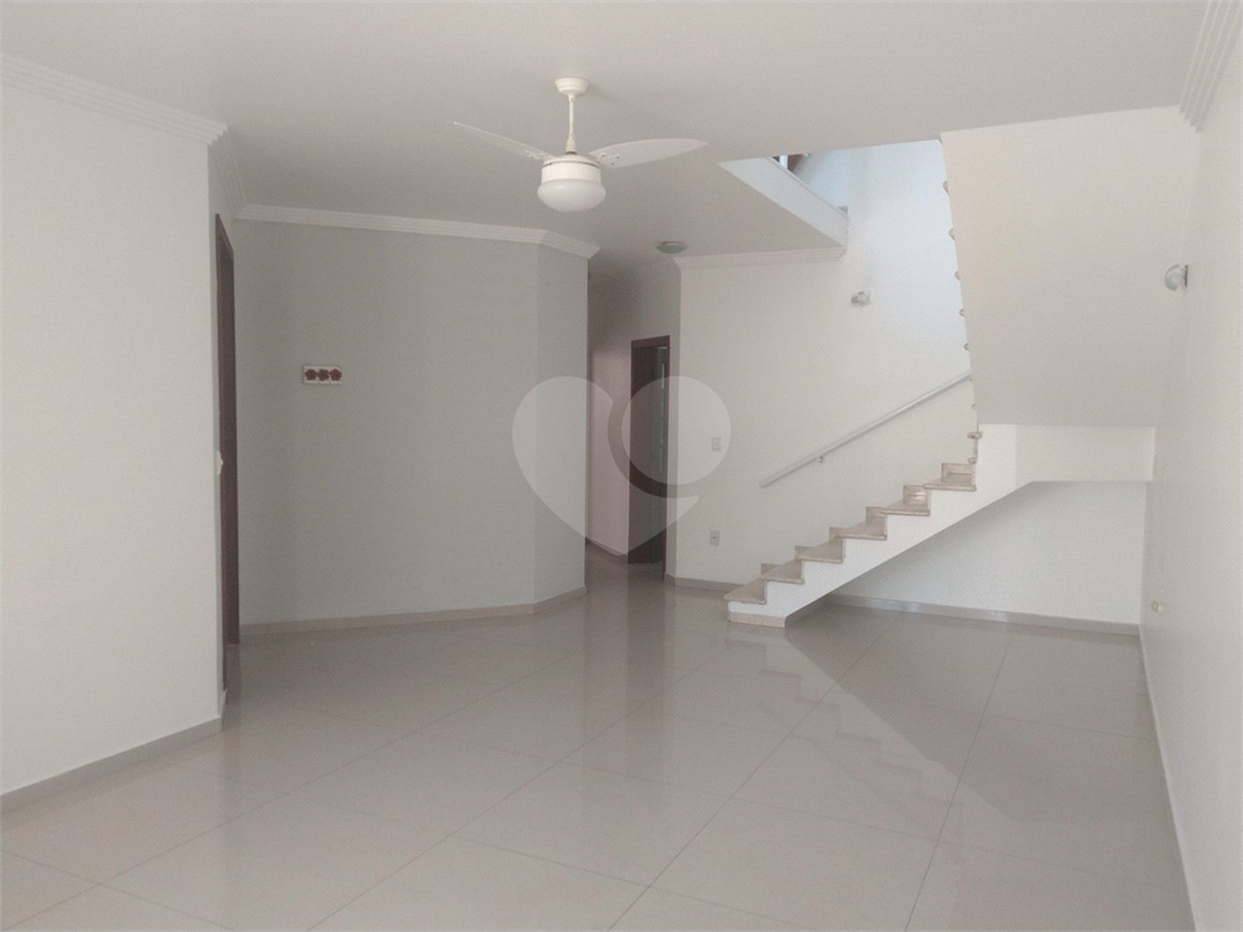 Casa à venda com 4 quartos, sendo 3 suítes, no condomínio Ibiti Royal Park, Sorocaba - SP