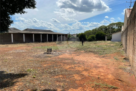 Terreno à venda com 1 quarto em Vila Carolina, Itapetininga, SP