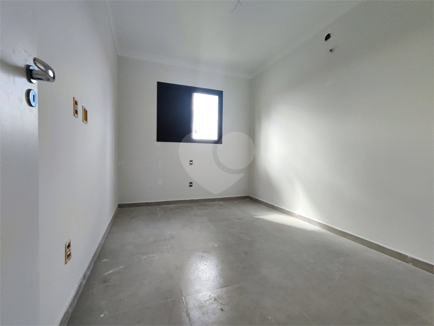 Apartamento à venda com 2 quartos, sendo 1 suíte,  em Jardim América, Sorocaba, SP