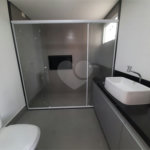 Sobrado à venda com 4 quartos, sendo 3 suítes, em Vila Paulicéia, São Paulo, SP