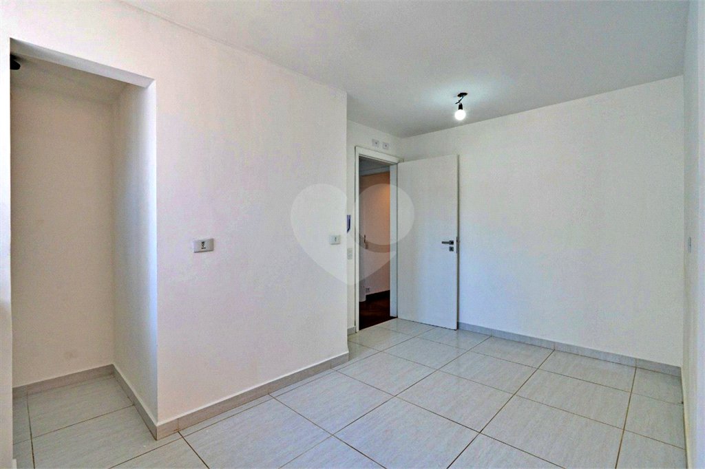 Apartamento à venda com 3 suítes em Campo Belo, São Paulo, SP