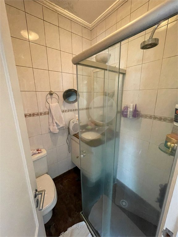Casa em condomínio à venda ou para alugar com 4 quartos, sendo 3 suítes,  em Jardim Panorama, São Paulo, SP