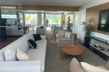 Apartamento à venda ou para alugar com 2 suítes em Itacorubi, Florianópolis, SC