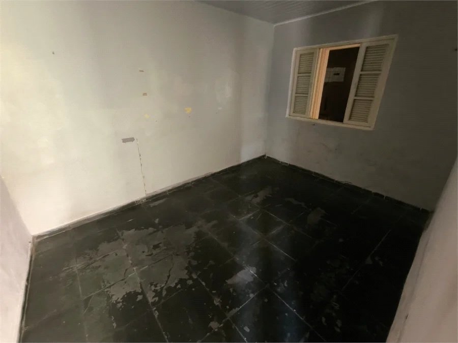 Casa à venda com 3 quartos em Jardim das Esmeraldas, São Paulo, SP