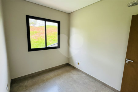Casa à venda com 3 suítes no condomínio Santa Isabel I, Louveira - SP