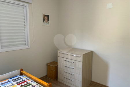 Sobrado à venda com 3 quartos, sendo 1 suíte,  em Vila Gumercindo, São Paulo, SP
