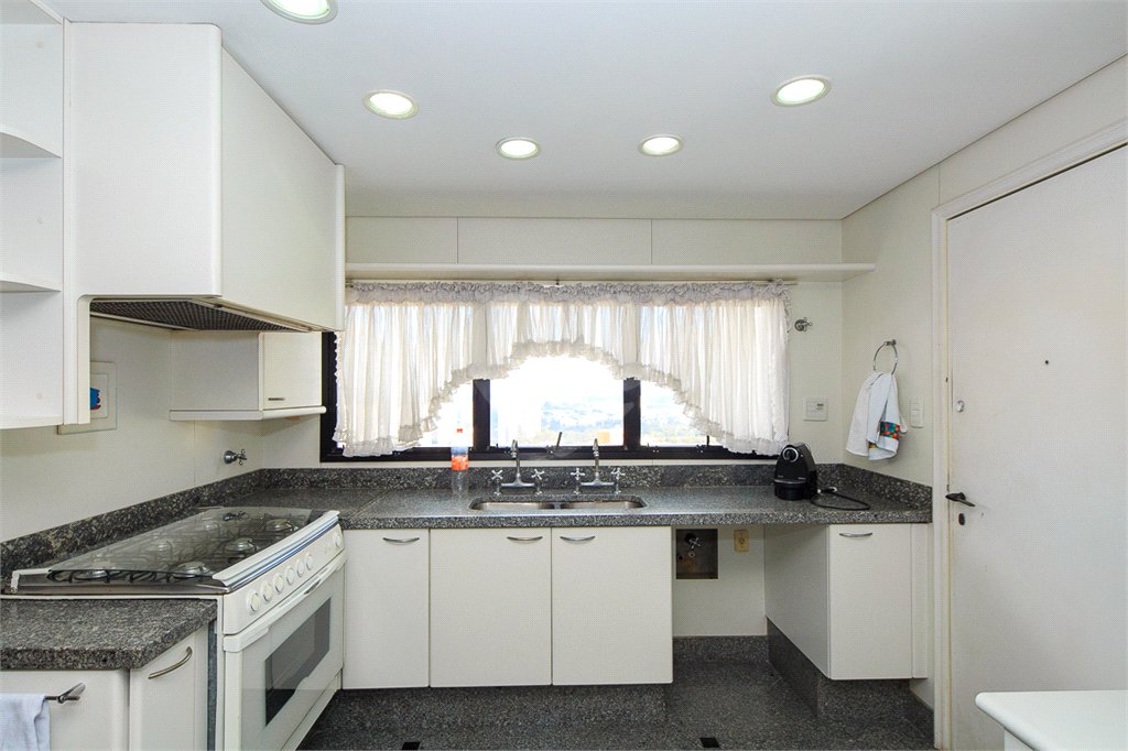 Cobertura à venda com 5 quartos, sendo 4 suítes, em Jardim Marajoara, São Paulo, SP