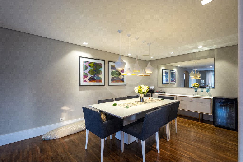 Apartamento à venda com 3 quartos, sendo 1 suíte,  em Jardim Marajoara, São Paulo, SP