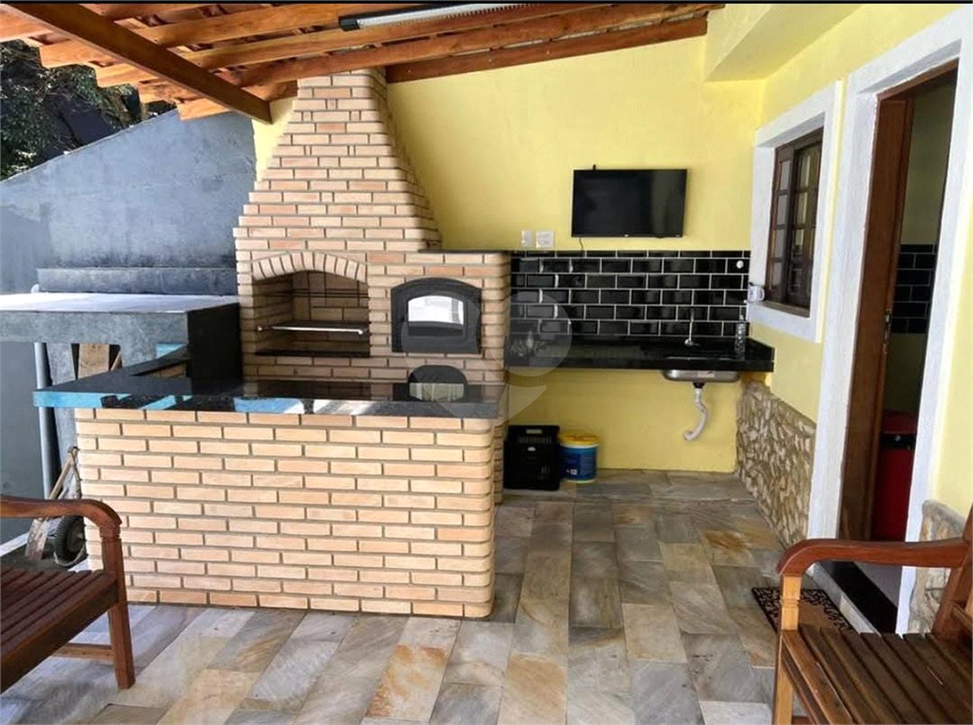 Casa à venda com 4 quartos, sendo 3 suítes,  em Cerâmica, São Caetano do Sul, SP