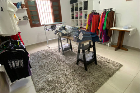 Sobrado à venda com 5 quartos em Jardim São Pedro, Mogi das Cruzes, SP