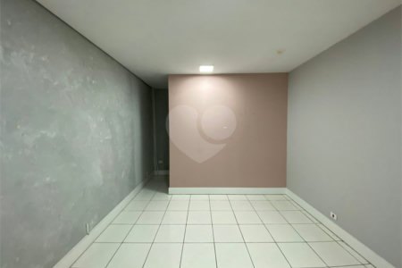 Sala para alugar em Vila Romanópolis, Ferraz de Vasconcelos, SP