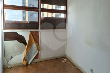 Apartamento à venda com 3 quartos, sendo 1 suíte, em Jardim Paulista, São Paulo, SP