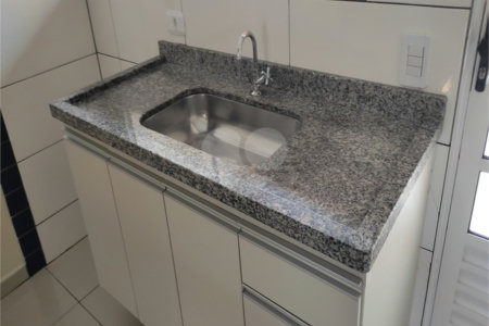 Sobrado à venda ou para alugar com 2 suítes em Jardim Nely, Indaiatuba, SP