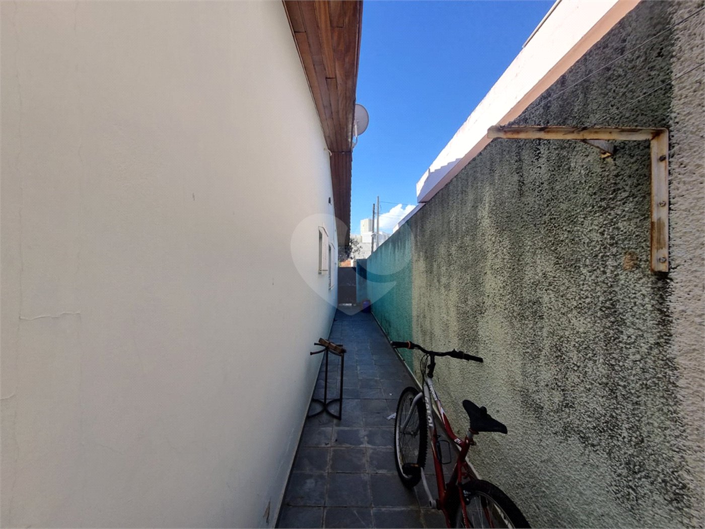 Casa à venda com 4 quartos, sendo 1 suíte,  em Jardim Guarujá, Sorocaba, SP