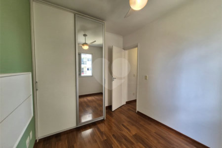Apartamento à venda com 2 quartos em Vila Anastácio, São Paulo, SP