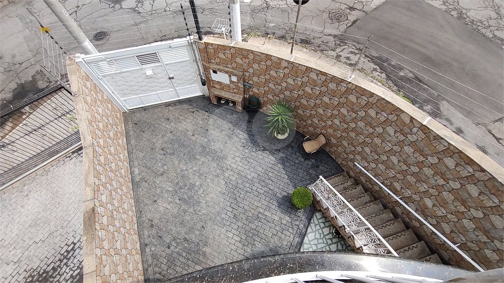 Sobrado à venda com 4 quartos, sendo 3 suítes, em Parque São Domingos, São Paulo, SP