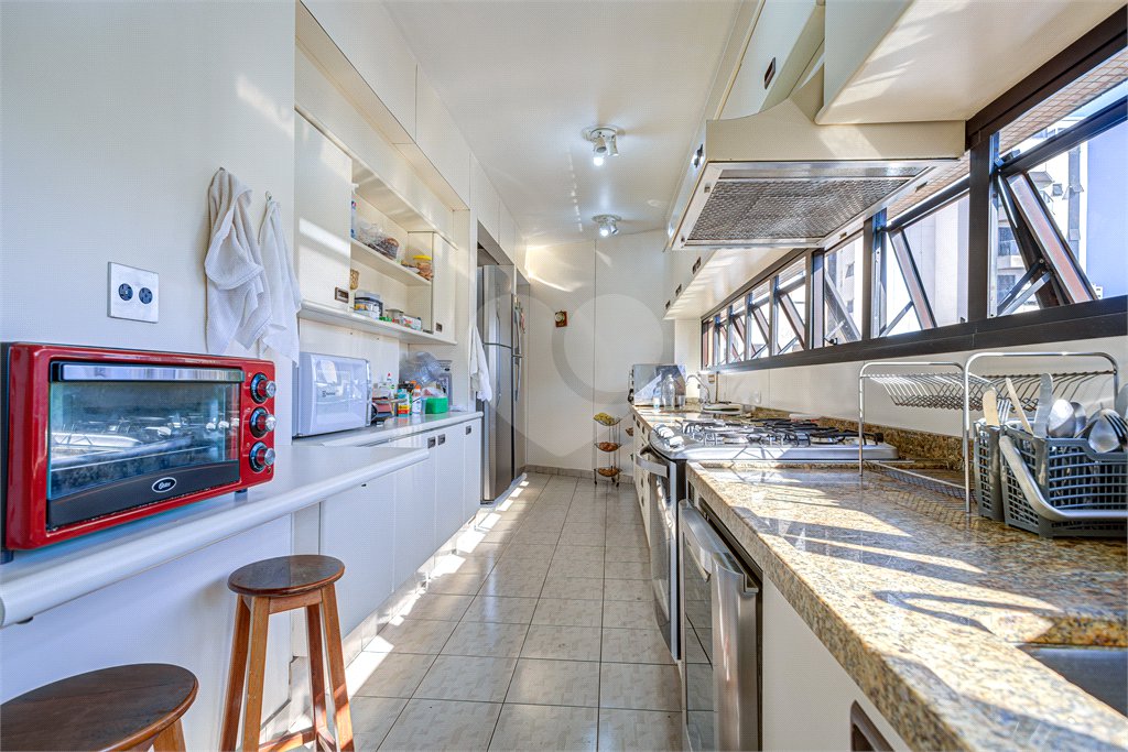 Apartamento à venda com 4 suítes em Moema, São Paulo, SP