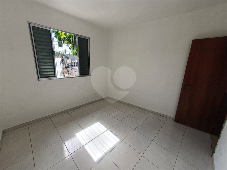 Sobrado à venda ou para alugar com 2 quartos em Vila Marieta, São Paulo, SP