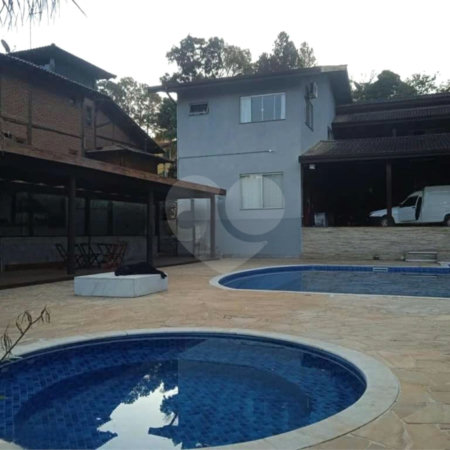 Chácara à venda com 3 quartos, sendo 2 suítes, em Santa Cândida, Vinhedo, SP