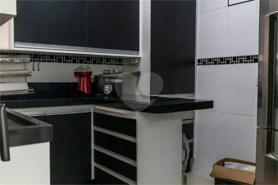 Casa à venda com 3 quartos, sendo 1 suíte, no condomínio Rafaela I, São Paulo - SP