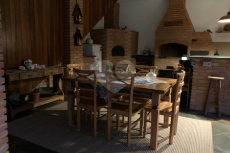 Casa à venda com 4 quartos, sendo 2 suítes,  em Mogi Moderno, Mogi das Cruzes, SP