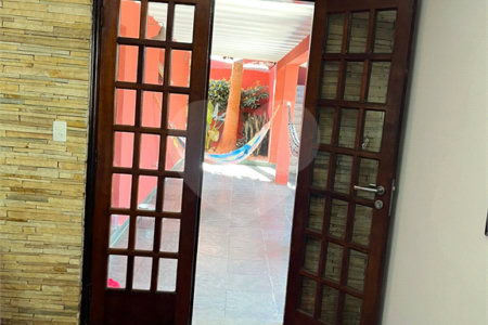 Casa Térrea à venda com 5 quartos, sendo 3 suítes,  em Vila Oliveira, Mogi das Cruzes, SP