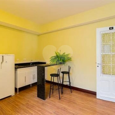 Condomínio com 12 studios , 310m² de área , à venda no bairro do Cambucí.