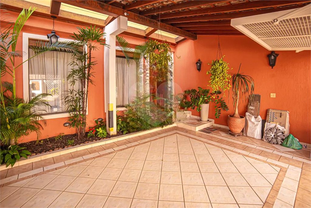 Sobrado à venda com 3 quartos, sendo 1 suíte,  em Vila Santo Estéfano, São Paulo, SP