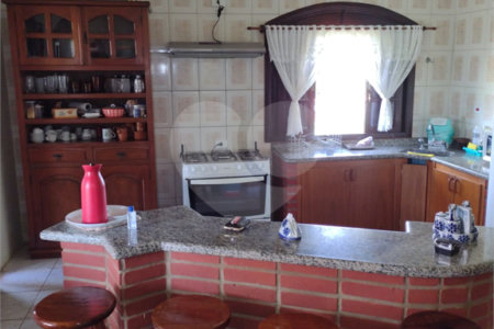 Sítio à venda com 4 quartos no Centro, Araçoiaba da Serra, SP