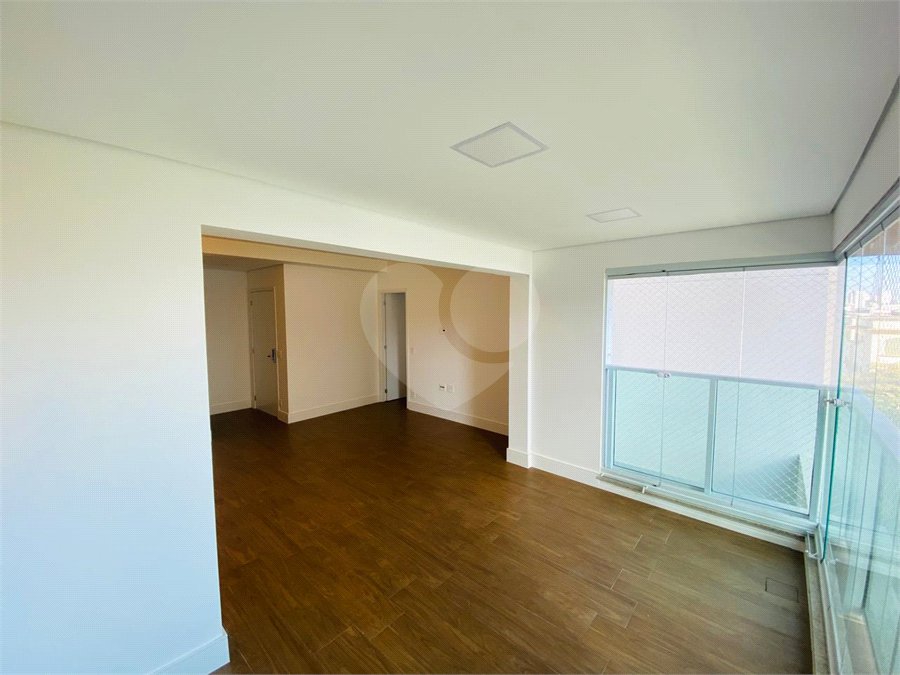 Apartamento à venda ou para alugar com 3 quartos, sendo 1 suíte,  em Vila Mogilar, Mogi das Cruzes, SP