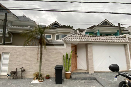 Casa à venda com 3 suítes no condomínio Atlantico Sul, Rio de Janeiro - RJ