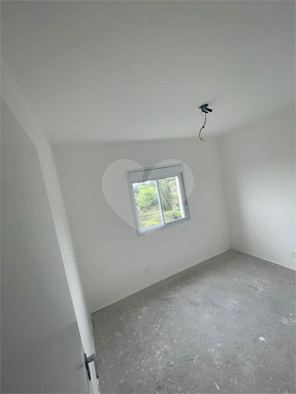 Apartamento à venda com 3 quartos, sendo 1 suíte,  em Vila Suzana, São Paulo, SP