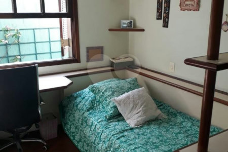 Sobrado à venda com 3 suítes em Santa Teresinha, São Paulo, SP