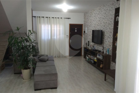 Sobrado à venda com 3 quartos, sendo 1 suíte, em Vila Suissa, Mogi das Cruzes, SP