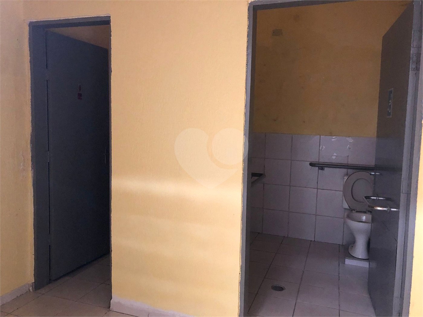 Casa à venda com 6 quartos, sendo 2 suítes, em Vila Monumento, São Paulo, SP