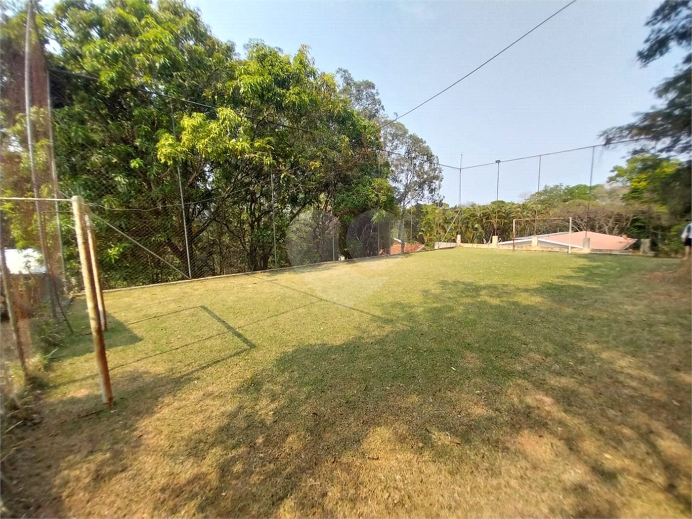 Chácara à venda ou para alugar com 3 quartos, sendo 1 suíte, em Chácaras Polozzi, Louveira, SP
