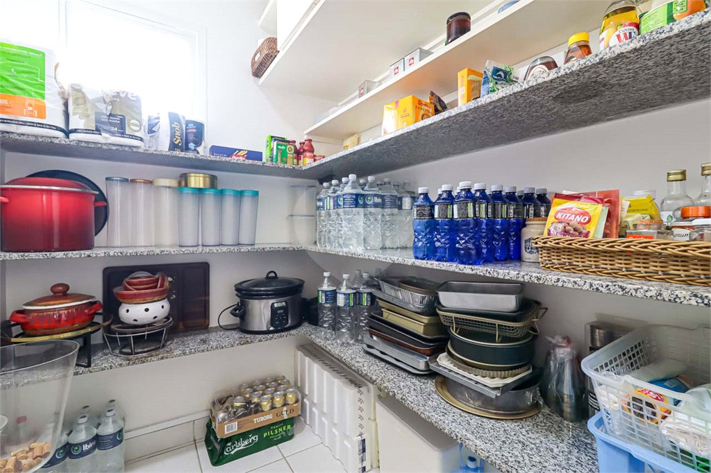 Cobertura à venda com 4 quartos, sendo 3 suítes,  em Vila Uberabinha, São Paulo, SP