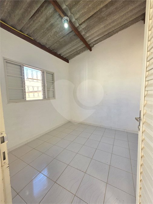 Casa à venda com 3 quartos, sendo 2 suítes, em Jardim Santo Antônio, Valinhos, SP
