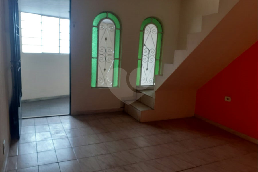 Sobrado à venda com 6 quartos, sendo 1 suíte,  em Jardim Las Vegas, Guarulhos, SP