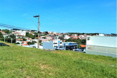 Terreno à venda no Centro, Vinhedo, SP