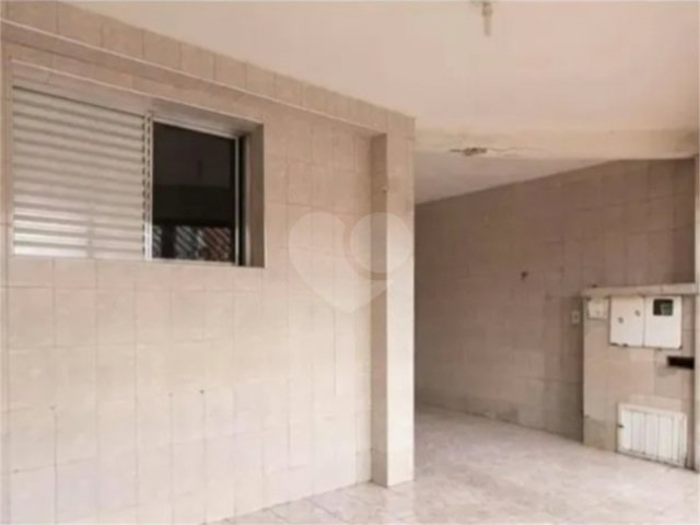 Sobrado à venda com 3 quartos em Vila Guilherme, São Paulo, SP