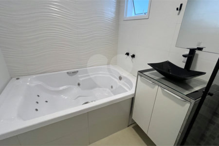Casa à venda com 4 suítes em Jardim Paulista, Atibaia, SP